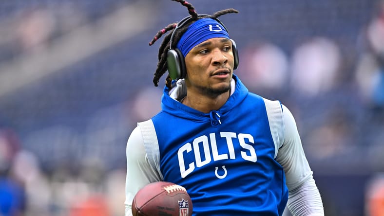 Anthony Richardson warms up on the field before a Colts-Texans game in Houston. Anthony Richardson Trade Price.