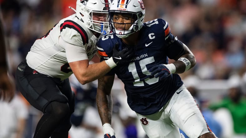 Keldric Faulk blitzing during an Auburn game against Ball State. Vikings first draft pick.