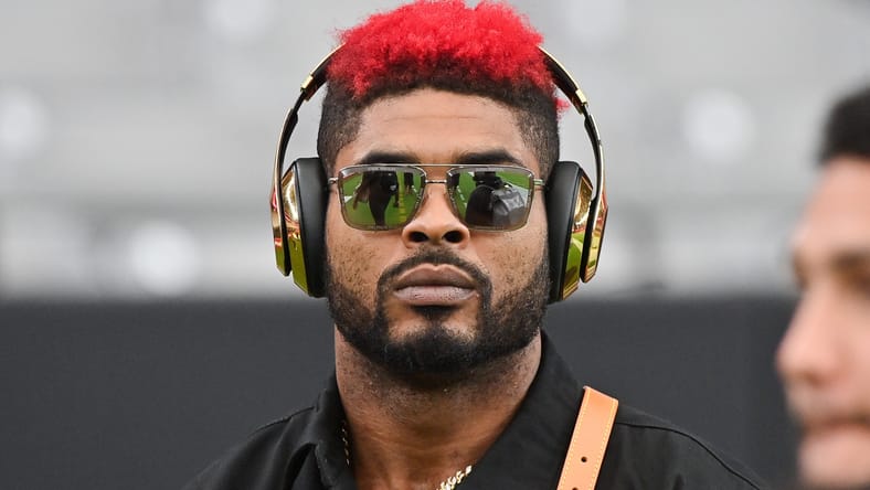 49ers WR Jauan Jennings before a game against the Cardinals in 2025