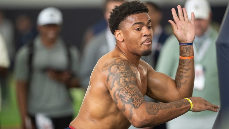 Auburn EDGE Keldric Faulk in 2025