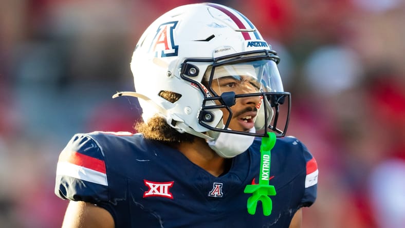 Wildcats CB Treydan Stukes against Kansas in 2025