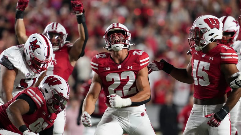 Badgers defender Mason Reiger against the Redhawks
