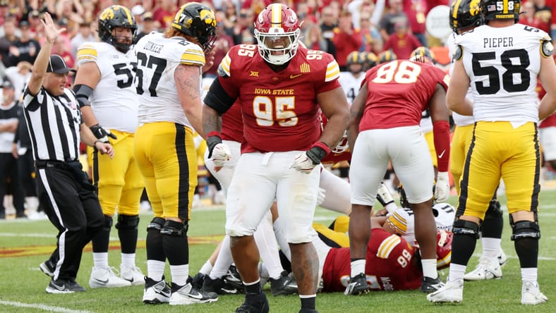 Domonique Orange reacting after play during Iowa State vs Iowa game