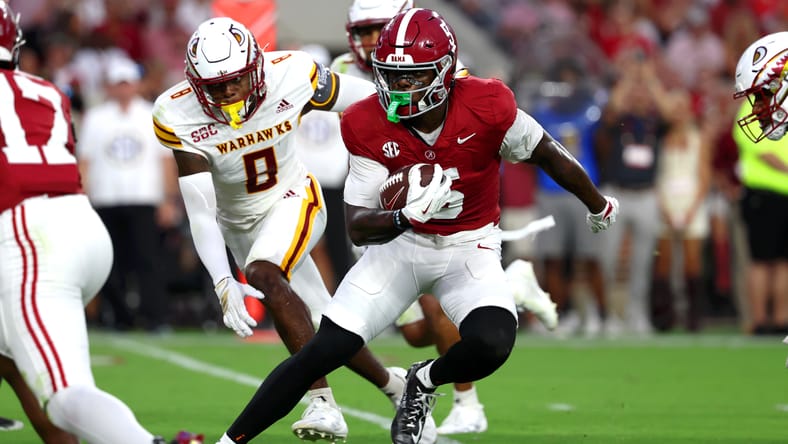 Germie Bernard runs with the ball during Alabama’s game against Louisiana Monroe. Germie Bernard Vikings