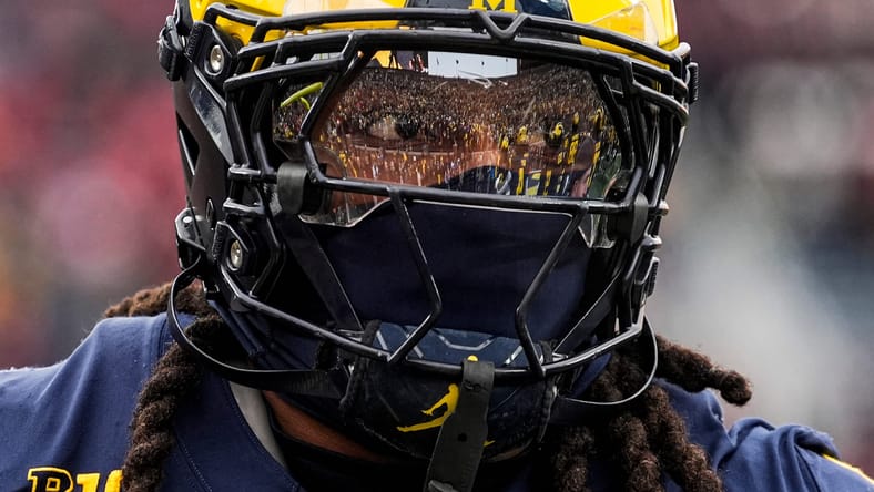 Michigan LB Jaishawn Barham in 2025 against Wisconsin