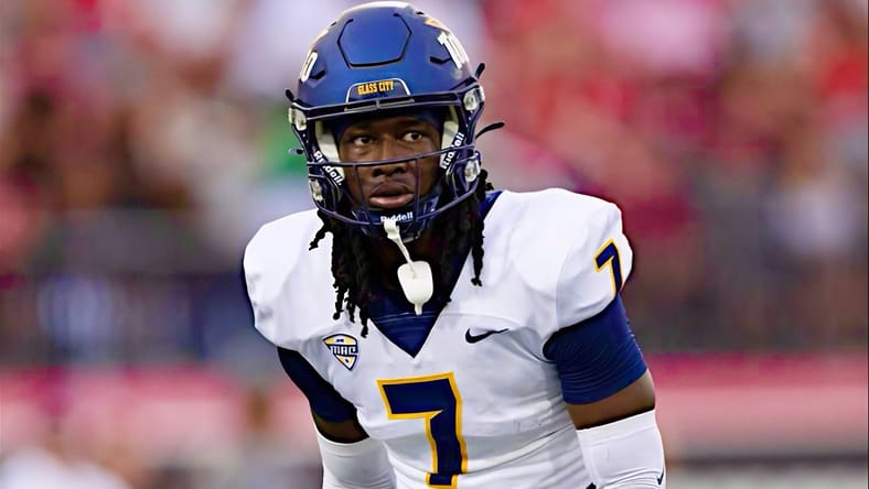 Emmanuel McNeil-Warren plays safety during the Arizona Bowl against Wyoming.