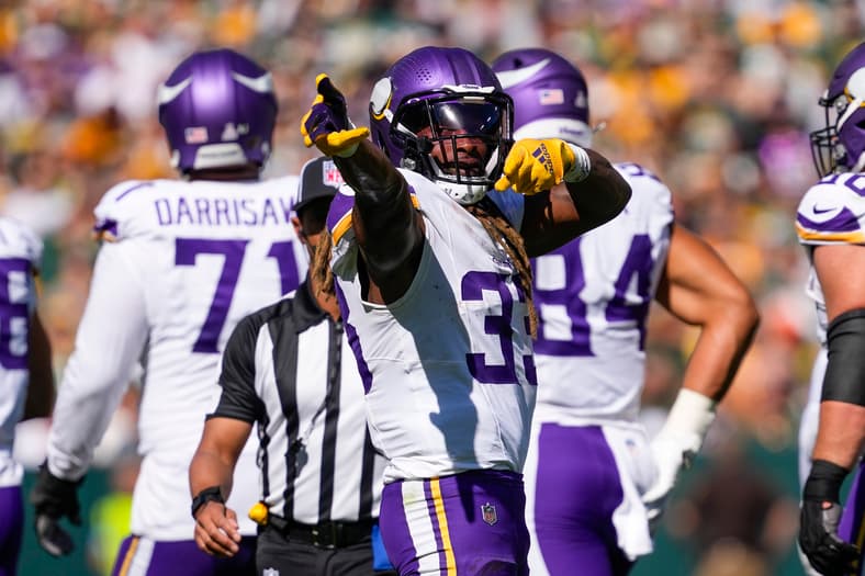 Vikings Cut Candidates