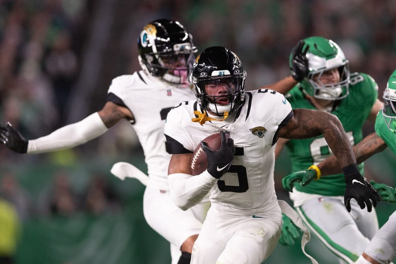 Jaguars safety Andre Cisco plays defense against the Philadelphia Eagles. Vikings free agents