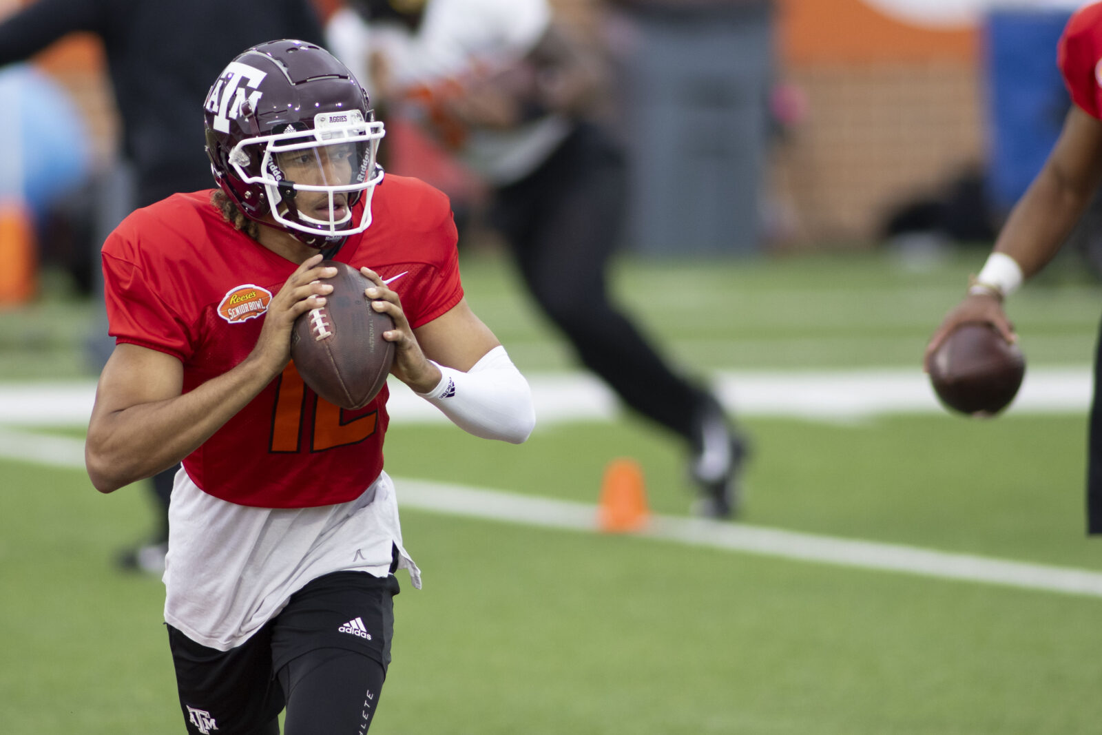 Vikings rookie QB Kellen Mond dives in headfirst for NFL education