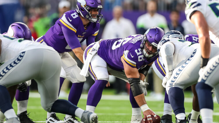 SKOR North on Twitter: PROJECTION: Minnesota #Vikings free agent center Garrett  Bradbury is projected to receive a Three-year, $18.75 million contract, per  PFF. 