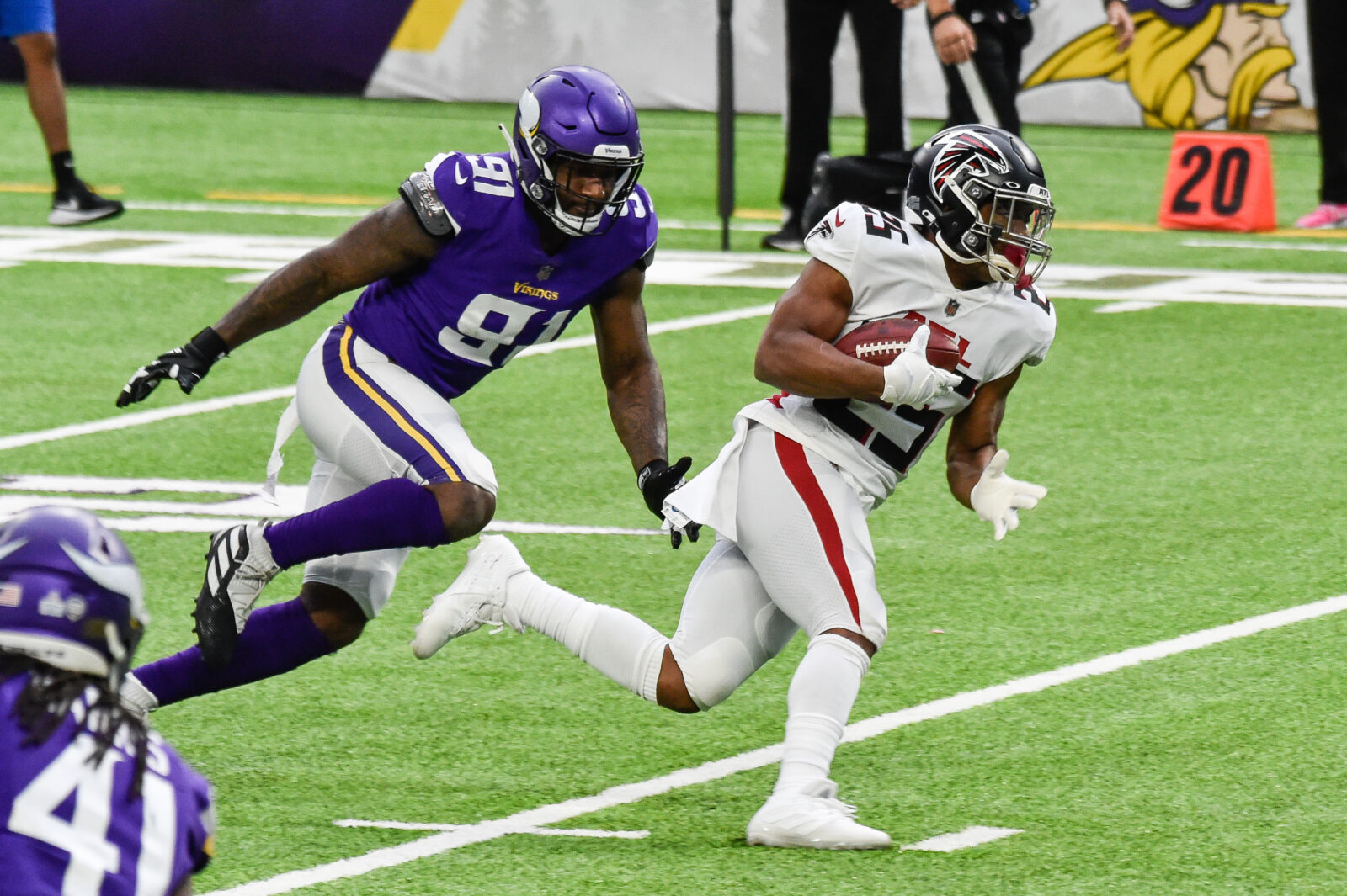 Minnesota Vikings linebacker Danielle Hunter (99) in action during