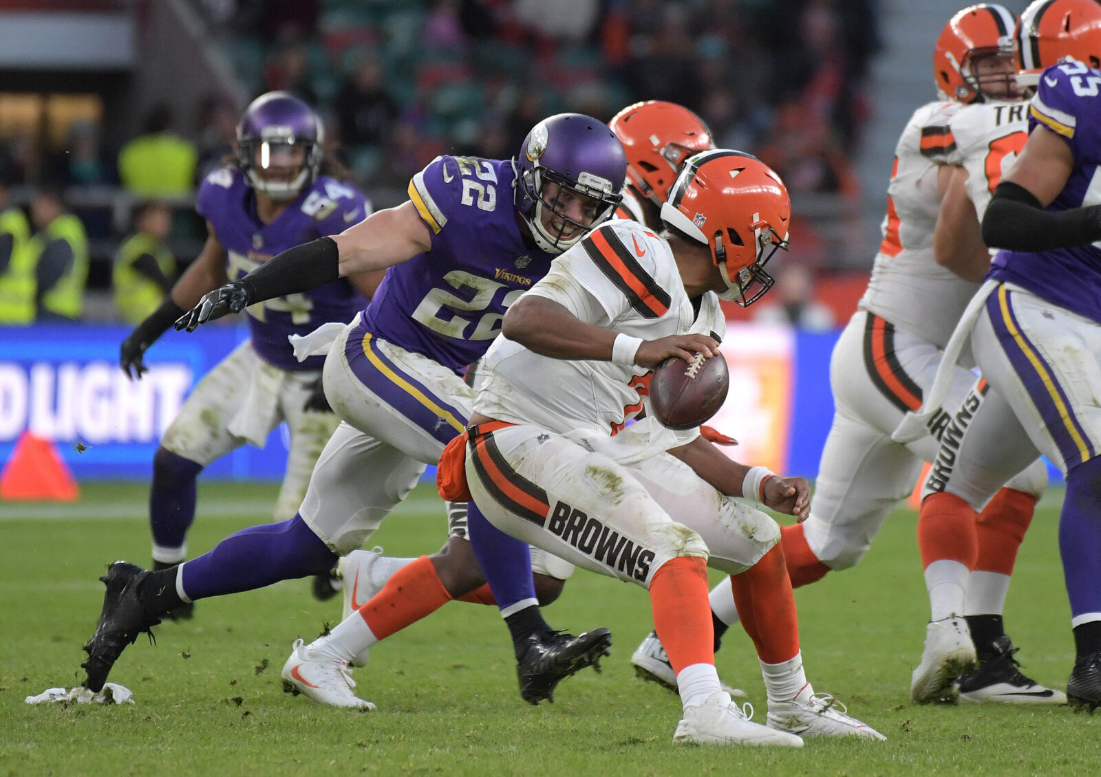 Vikings Heavy Underdogs vs. Browns According to Expert Predictions