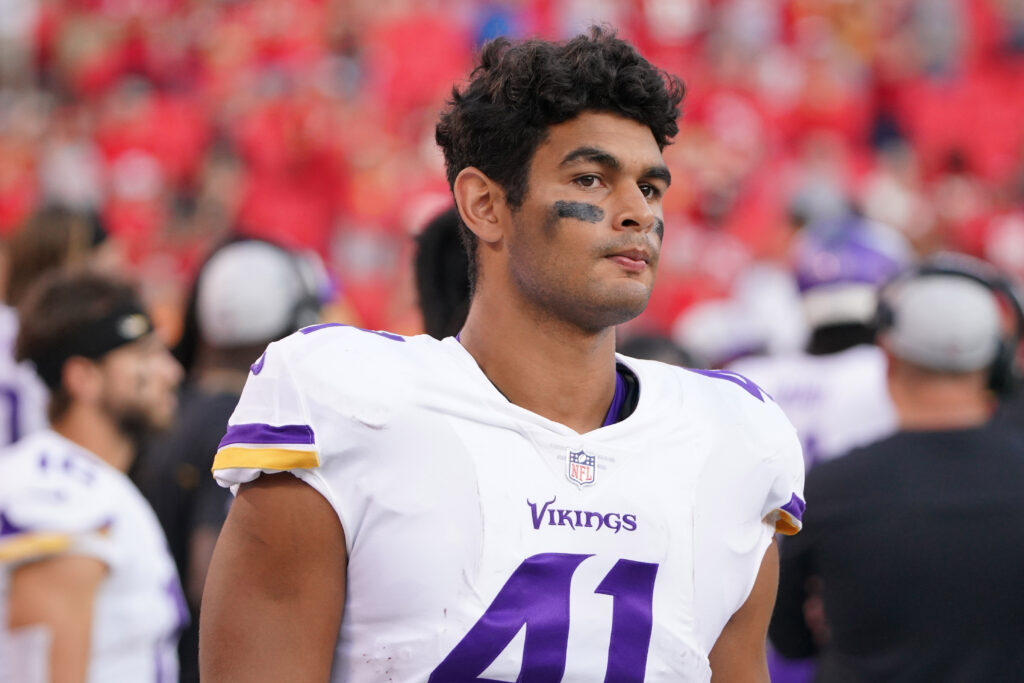 Vikings Sign Ito Smith, Place Janarius Robinson On IR