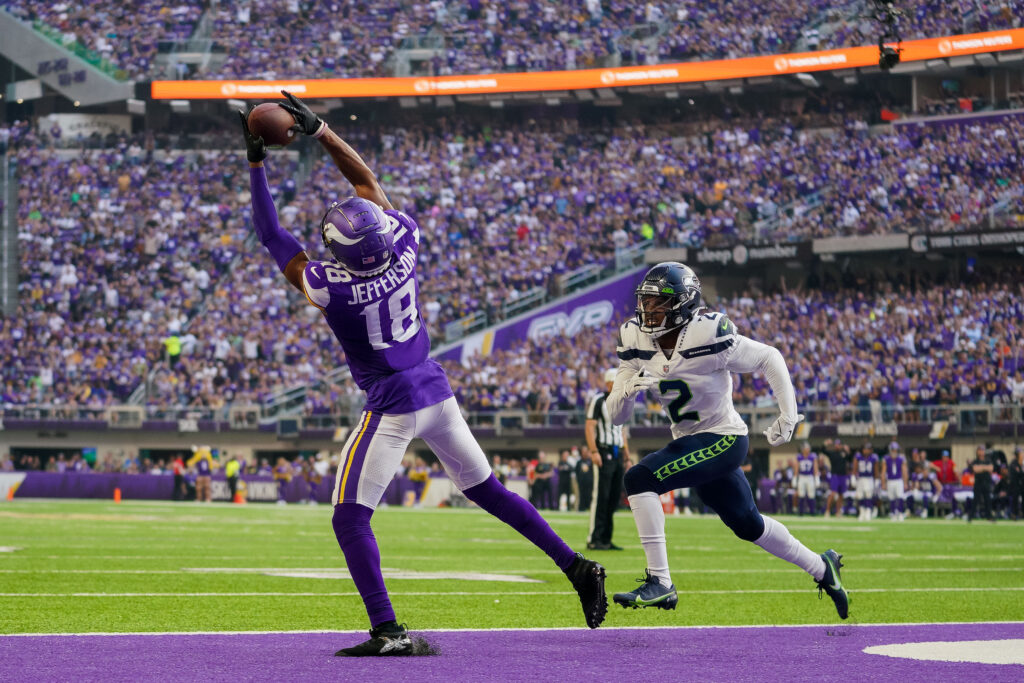 Justin Jefferson sets receiving mark on Vikings' record-breaking