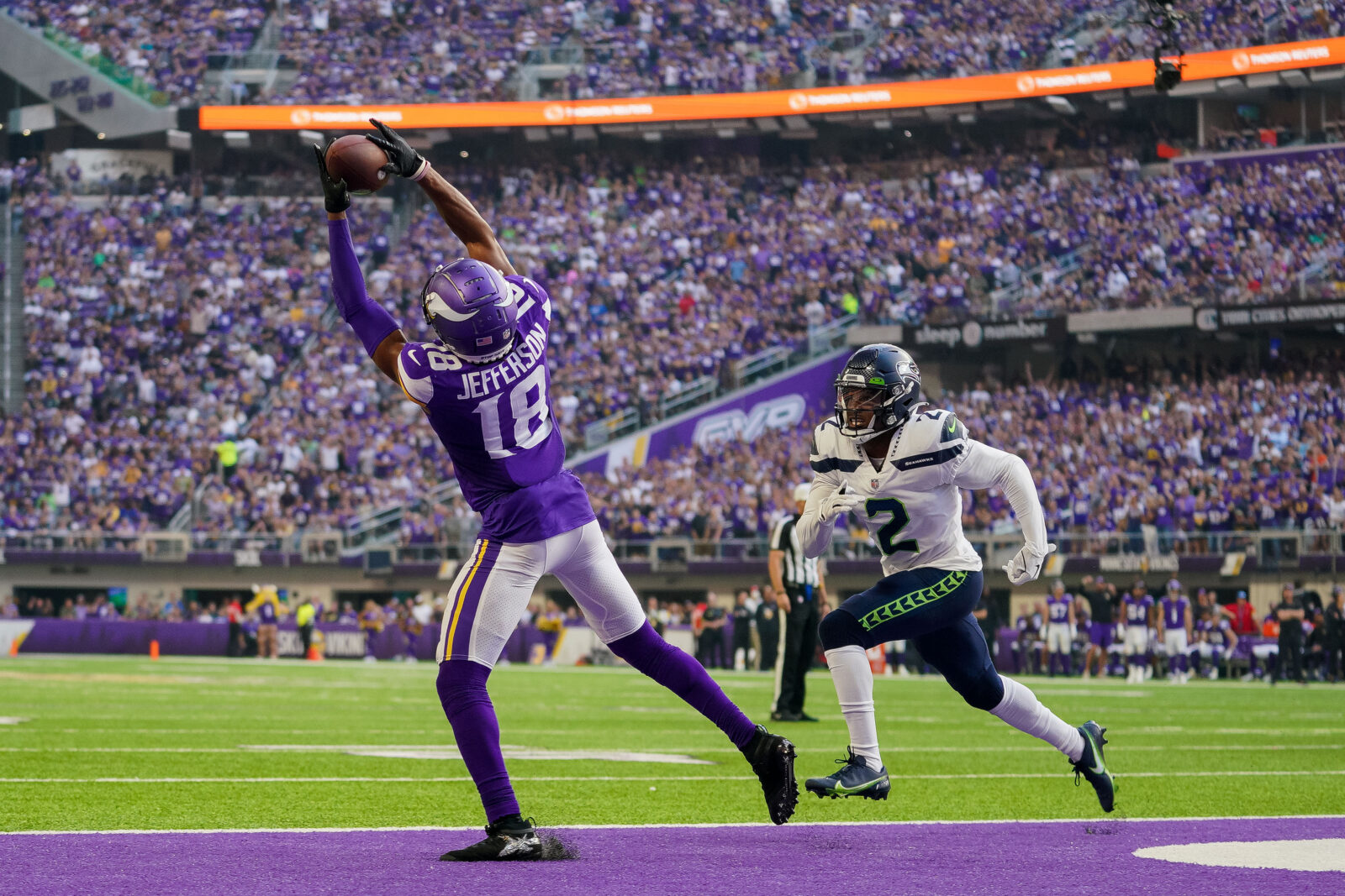 Vikings: Justin Jefferson breaks team record held by Randy Moss