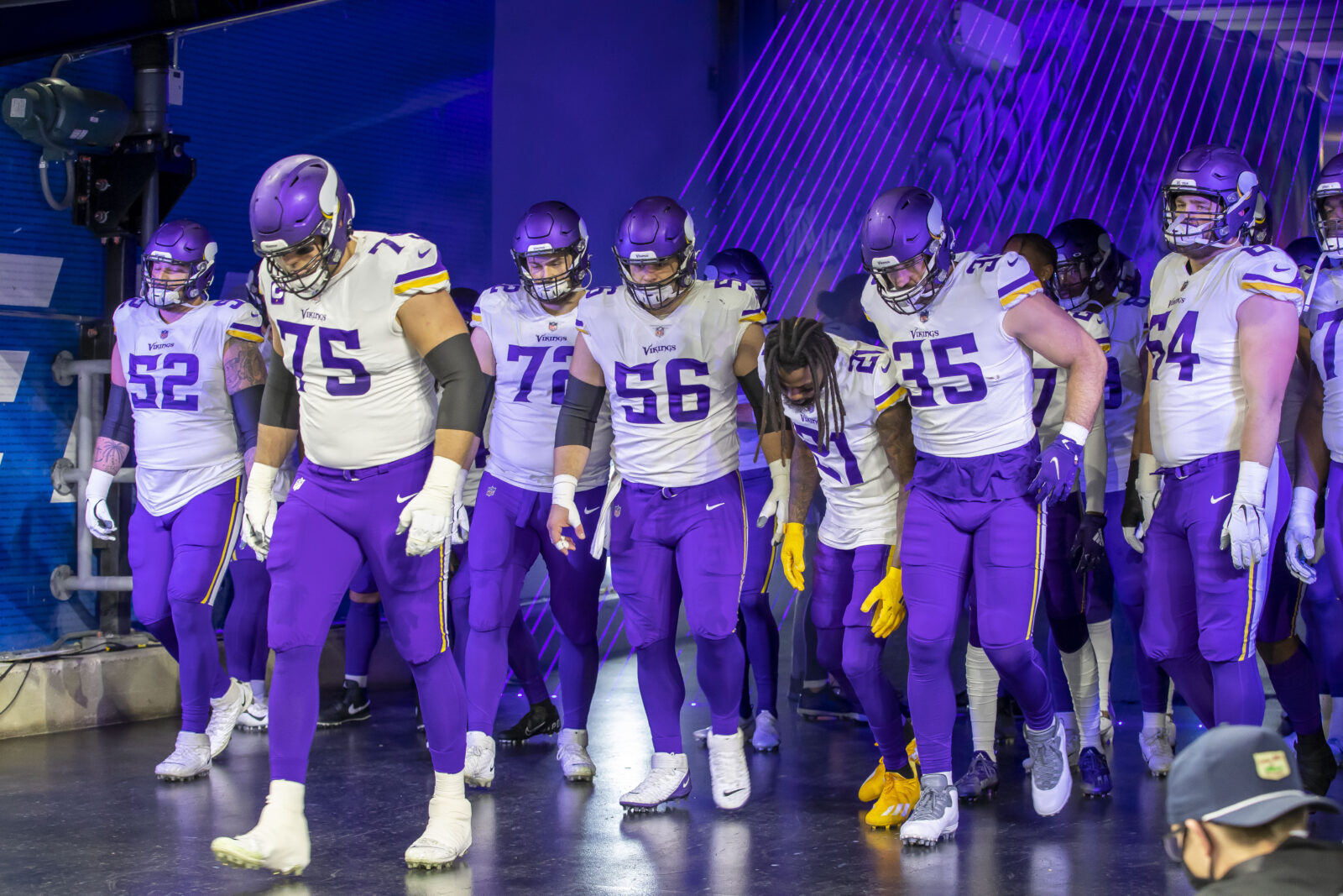 Vikings OL Issues Worrisome as Bears, Playoffs Approach