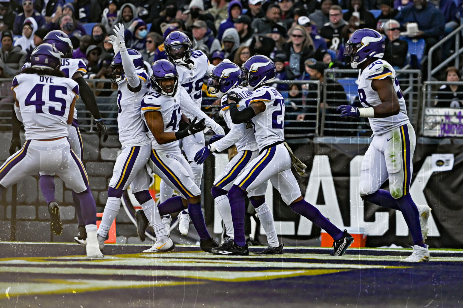Vikings 'Biggest Remaining Need' Is a Little HeadScratching Vikings