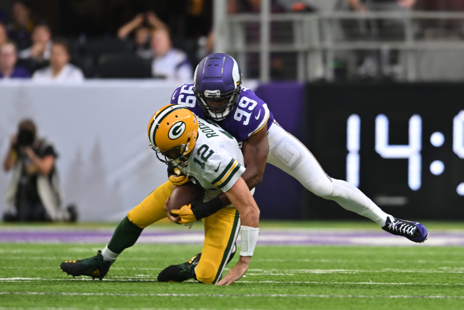 Aaron Rodgers: Packers need 'momentum starter' vs. Vikings