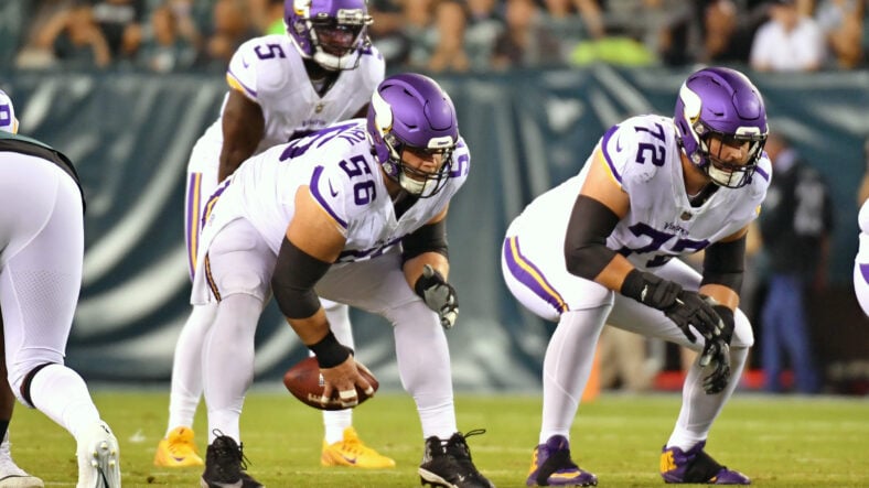 Vikings' offensive line in flux ahead of matchup with Giants