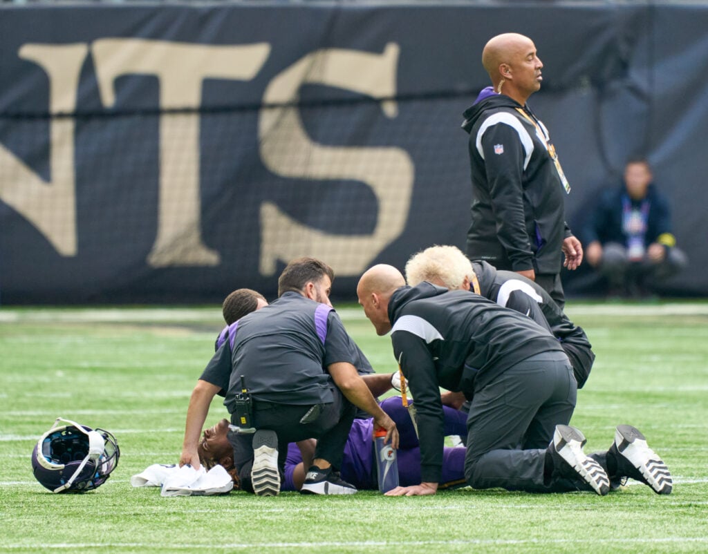 NFL World reacts to Vikings rookie's devastating injury