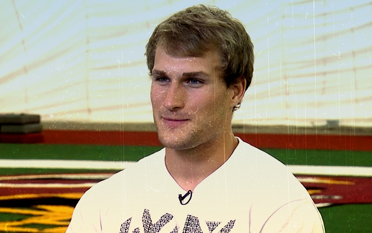 The man is a vibe #ice #kirkcousins #nfl #chains, vikings