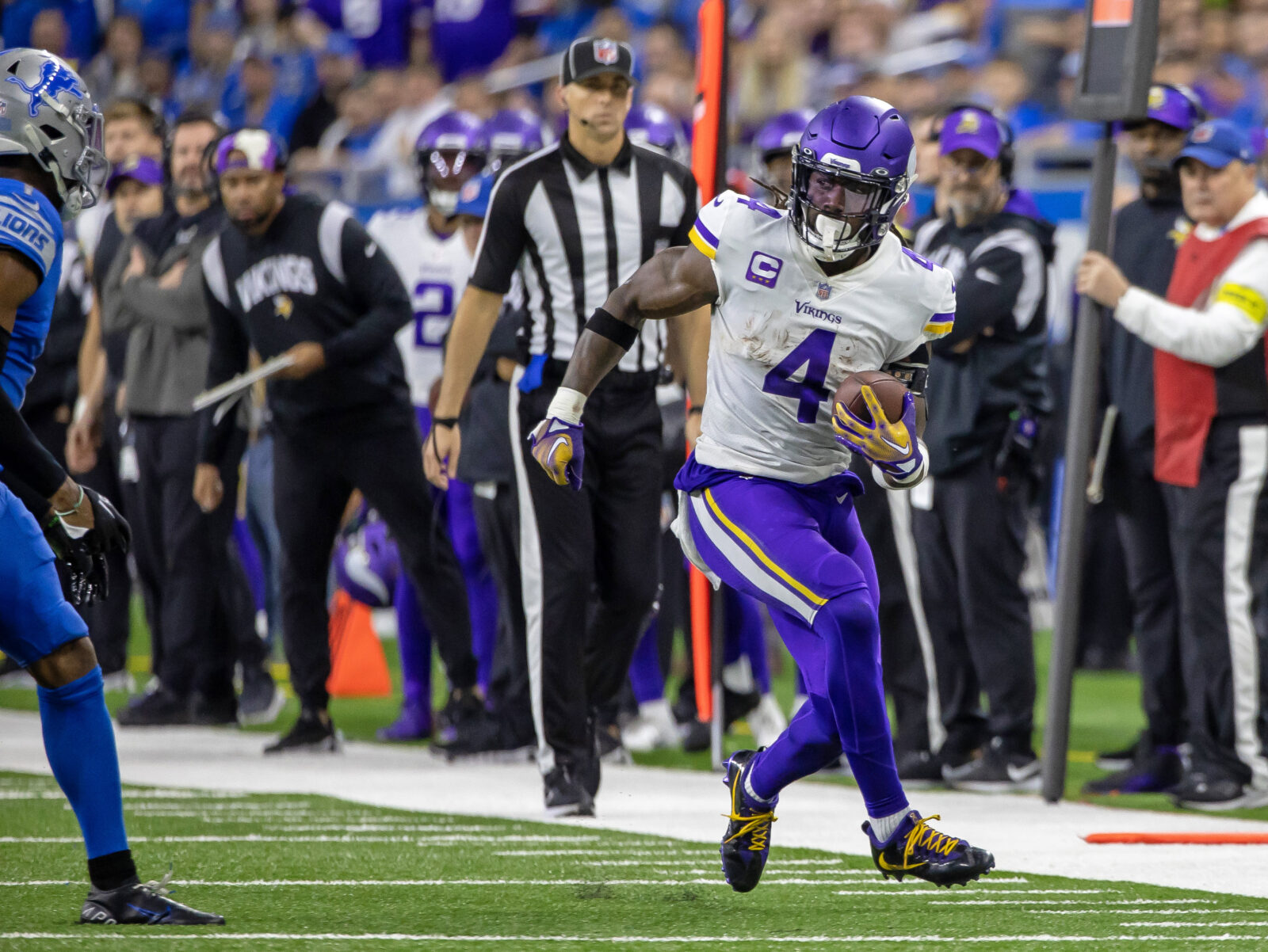 Vikings' Christian Darrisaw back at practice in no-contact jersey, ruled  out Sunday – Twin Cities