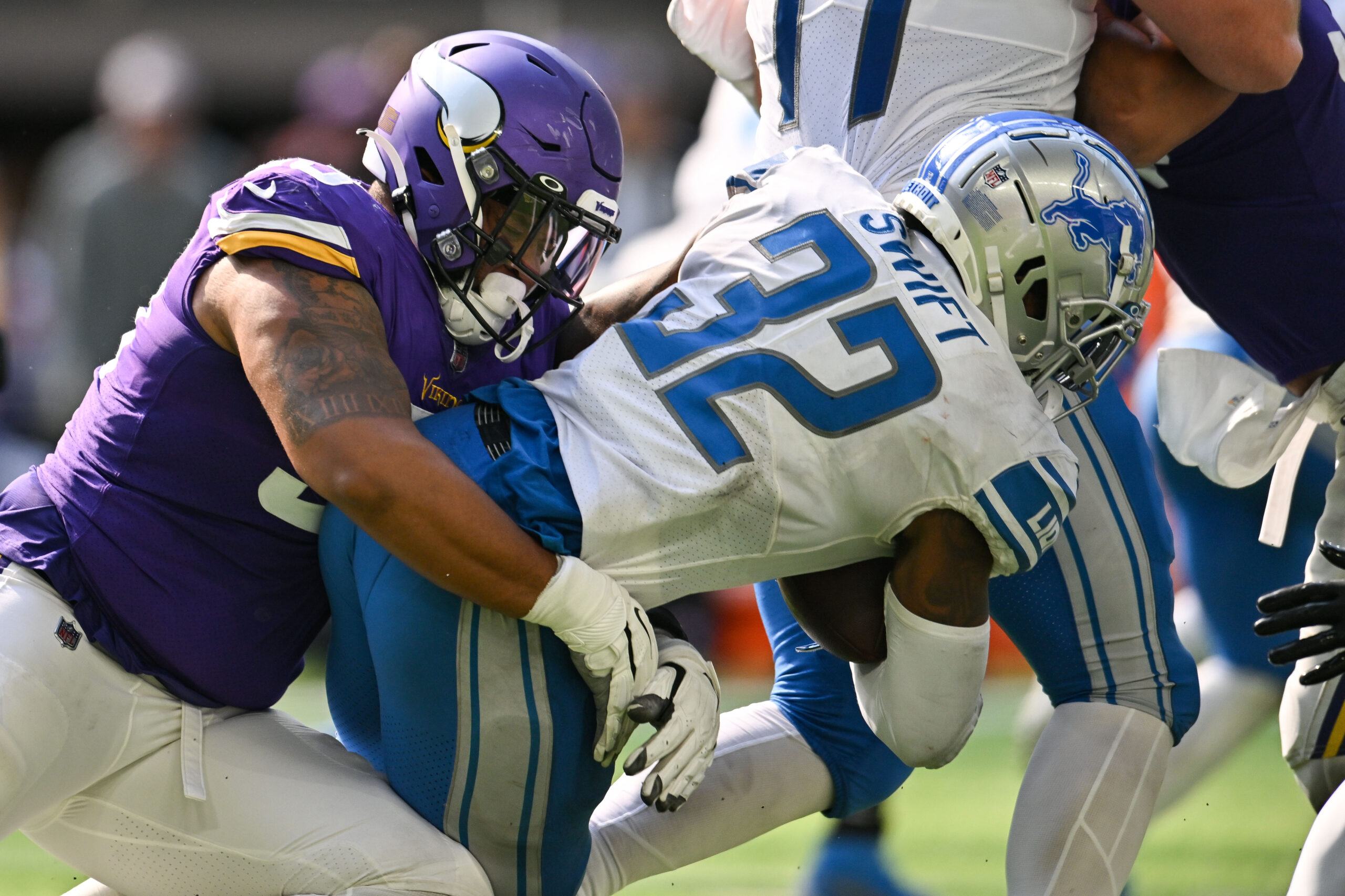 Vikings place Pro Bowl DE Danielle Hunter on IR