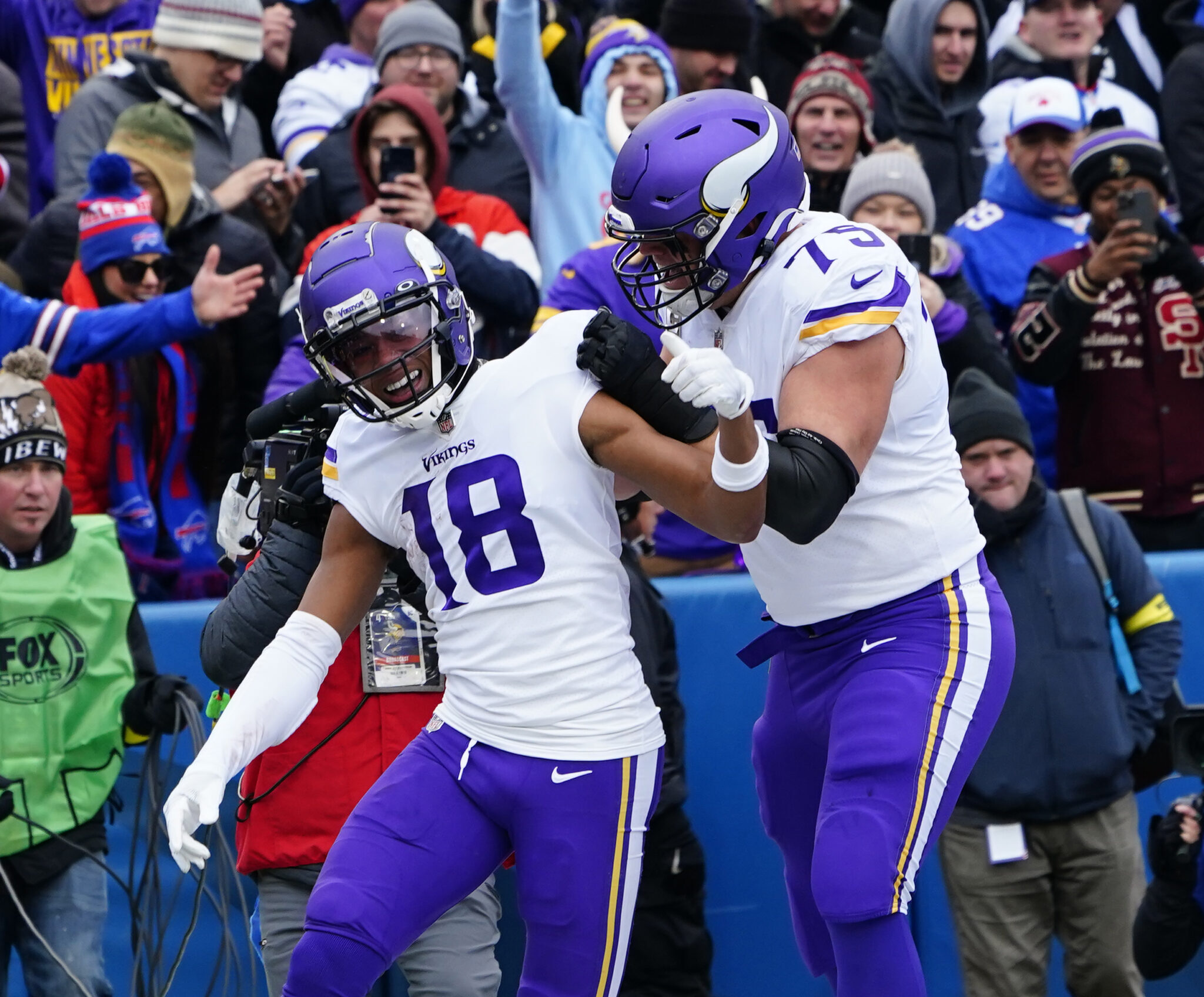 Signed Tight End Colin Thompson & Guard Jack Snyder