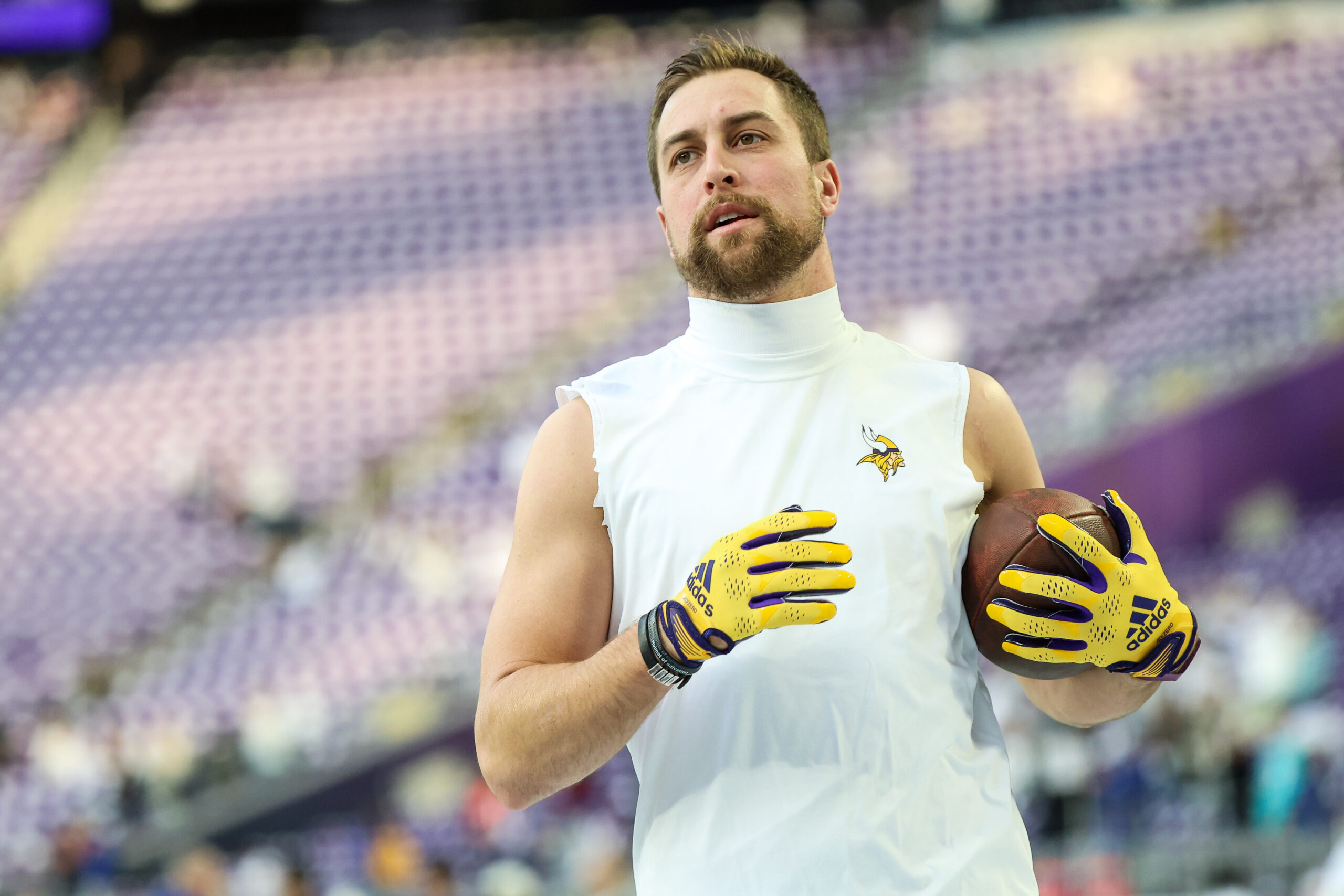 Vikings WR Adam Thielen at Super Bowl events in Arizona: 'I want to retire  a Viking'