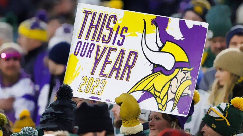 Vikings fans, team stung by playoff defeat