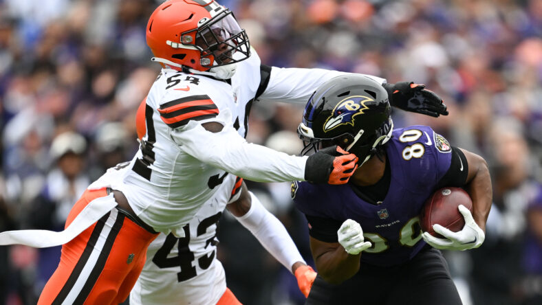 Baltimore Ravens tight end Isaiah Likely (80) celebrates with