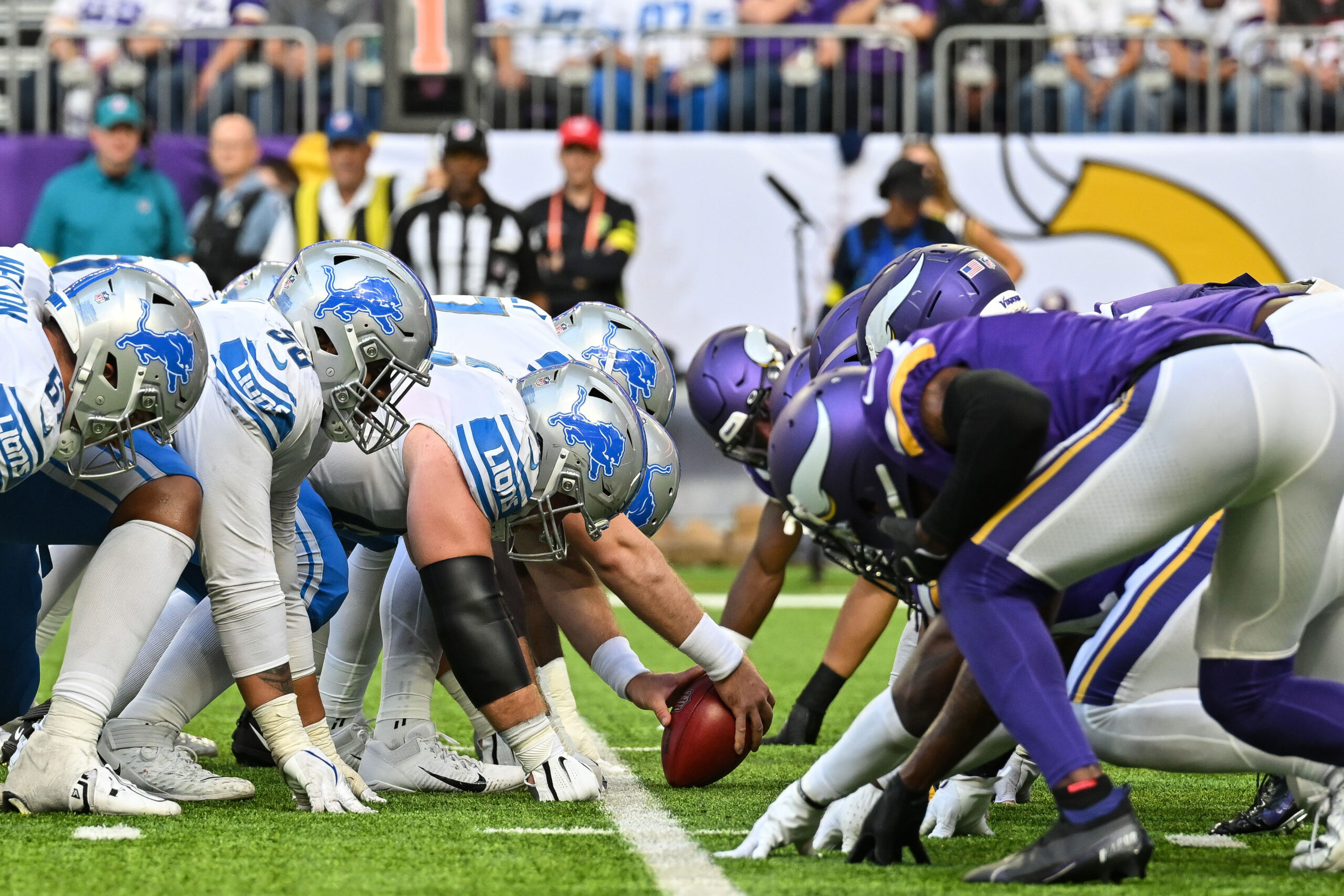 detroit lions vikings line