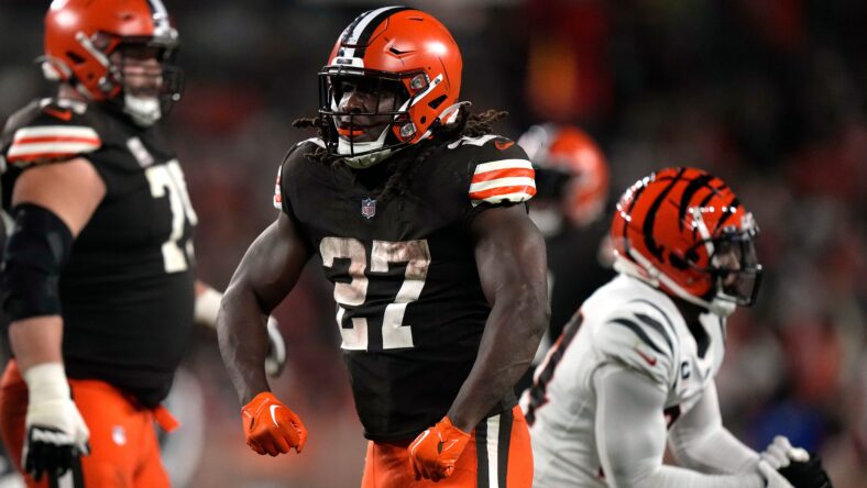 Browns Reportedly Considering Signing Free Agent Running Back