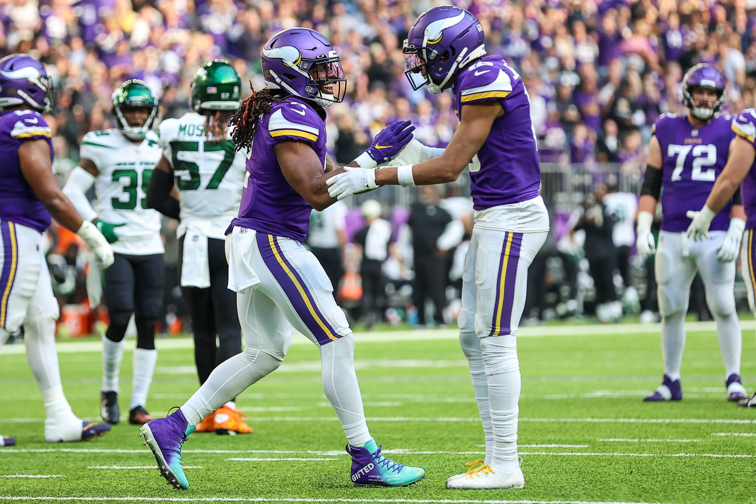 Alexander Mattison is Flirting with Fantasy Football Stardom (Especially in  PPR) - Vikings Territory