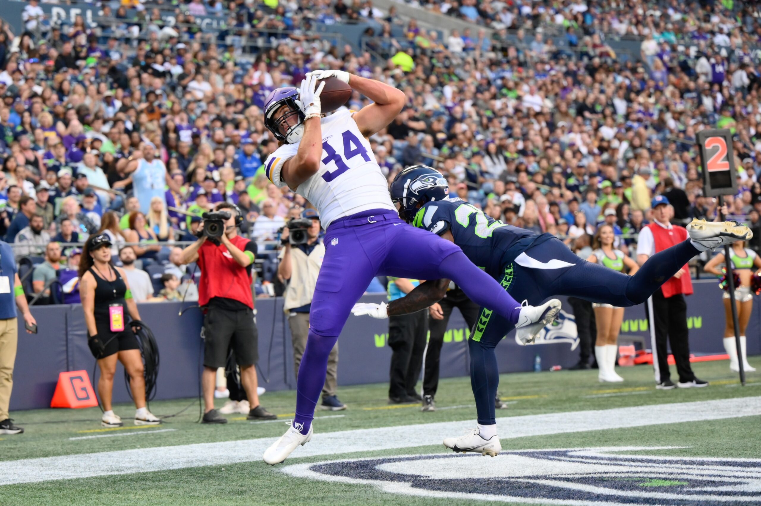 Big Week for Vikings Starters and Bubble Players with Titans in Town +  Seattle Game Reactions