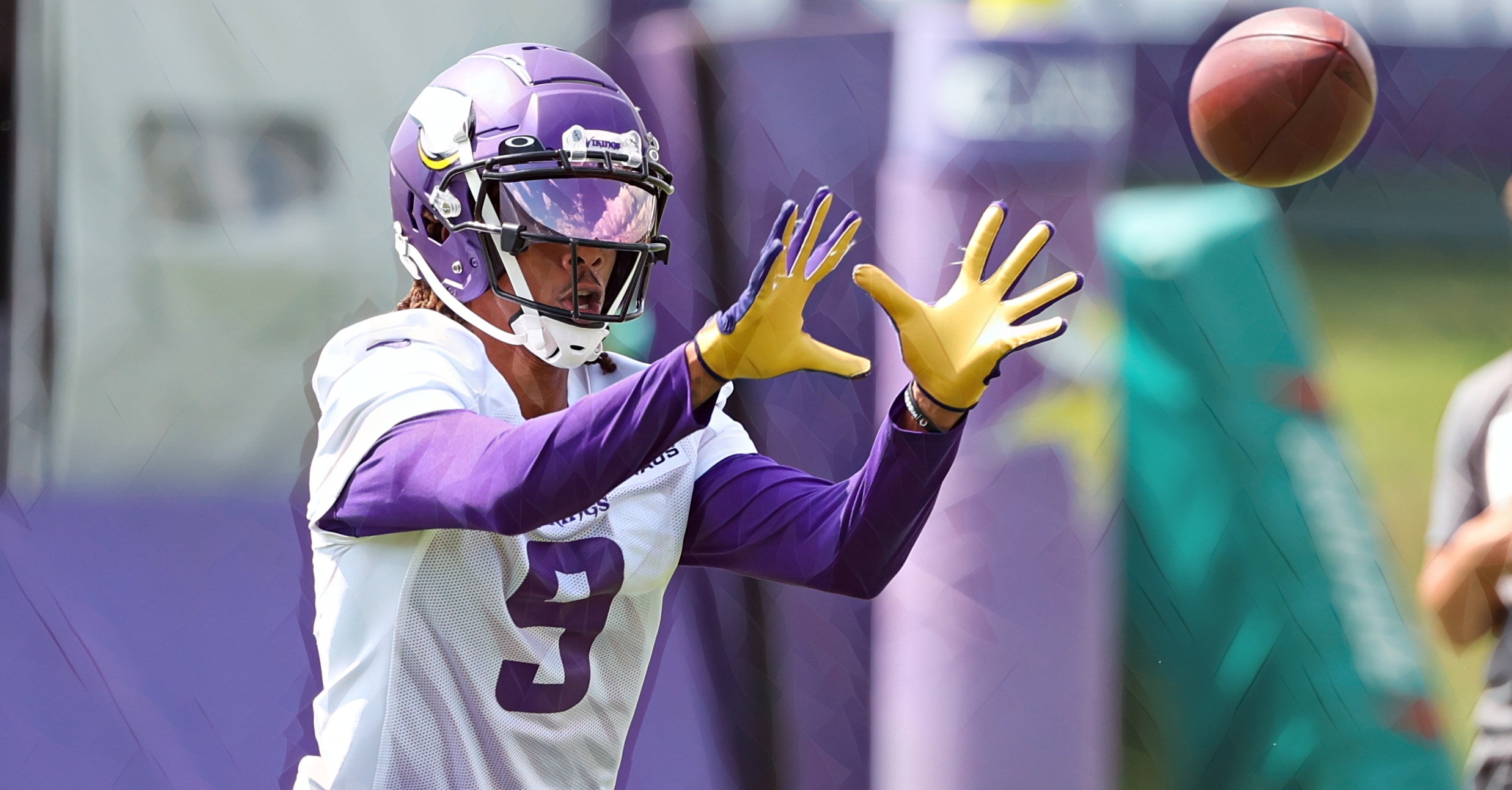 Minnesota Vikings WR Justin Jefferson dazzles with stunning catch in  practice