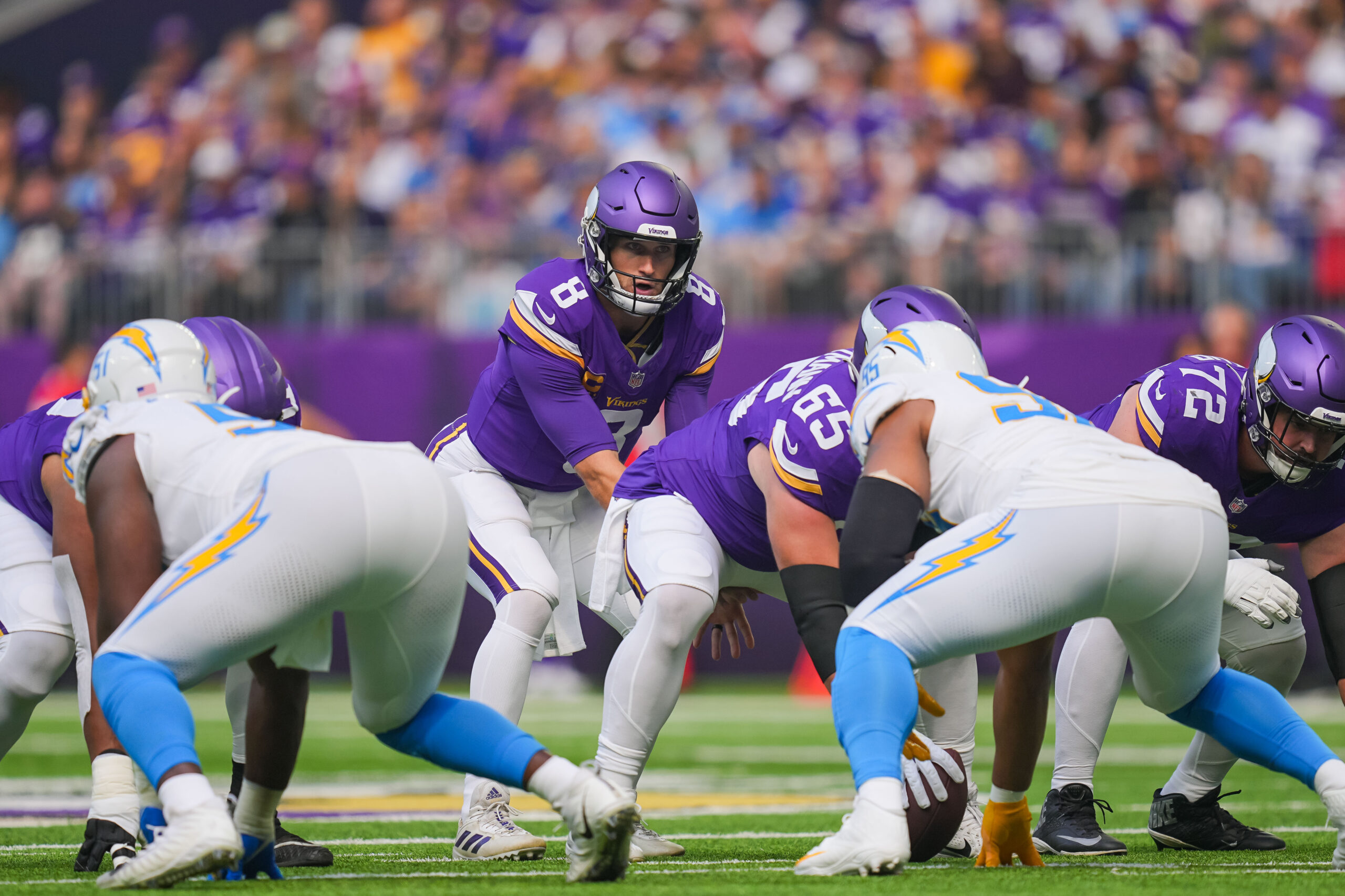 Minnesota Vikings offensive guard Ezra Cleveland (72) on the field during  the second half an NFL