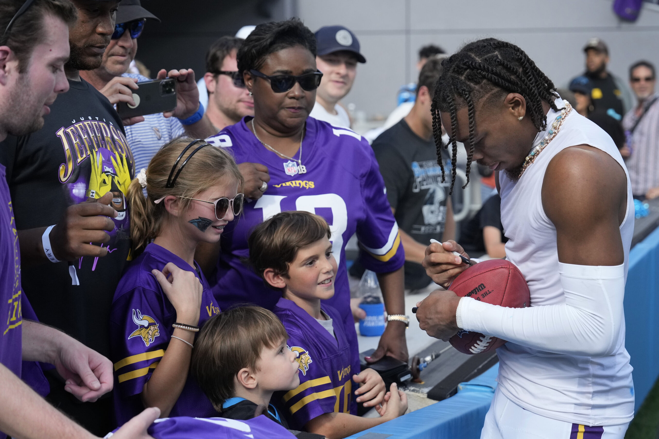 Fans need these Minnesota Vikings t-shirts from BreakingT