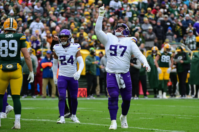 Vikings Receive Encouraging News--Duo Returns to Practice