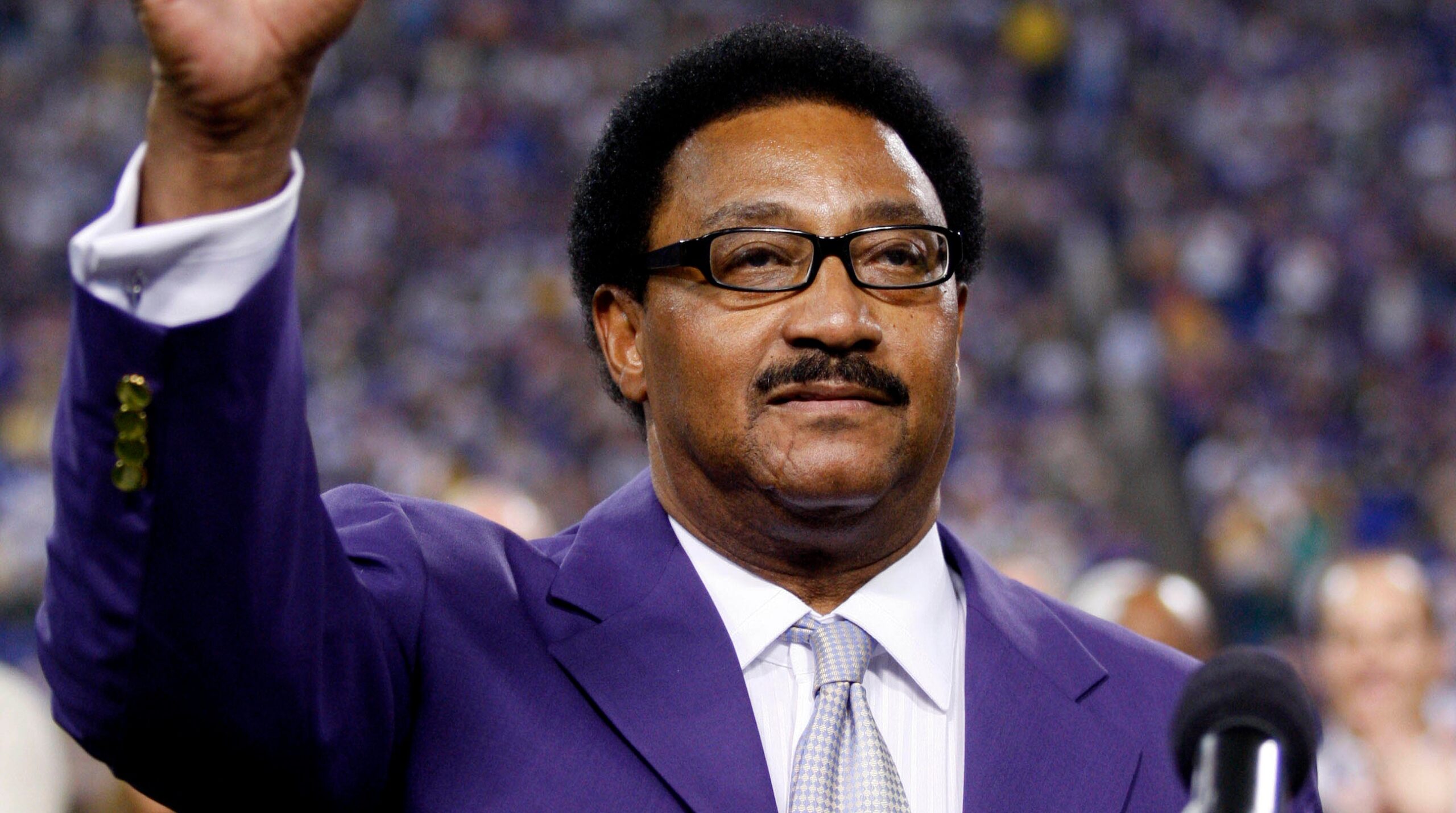 Chuck Foreman Lends Vikings Some QB Advice